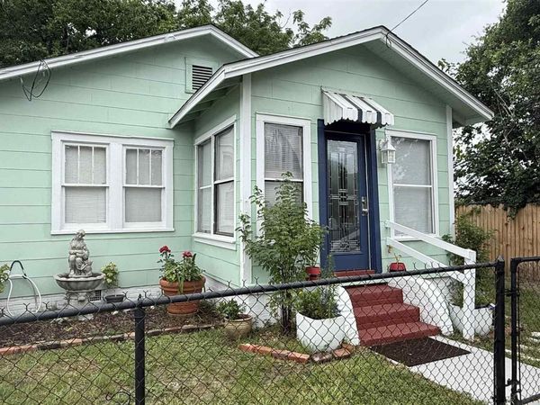 19 N G St, Pensacola, FL 32502