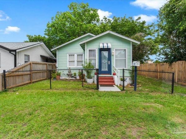 19 N G St, Pensacola, FL 32502