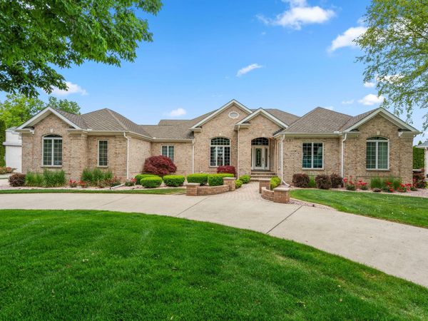 638 Killarney Drive, Dyer, IN 46311