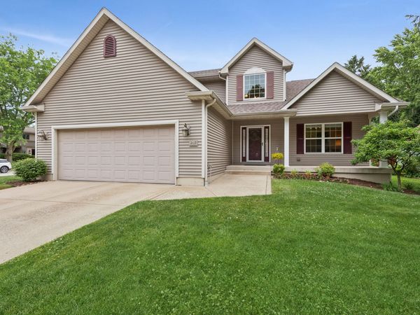 209 Sunflower Drive , Valparaiso, IN 46383