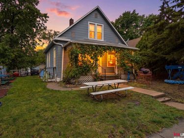 1325 N 21 Street, Lincoln, NE 68503