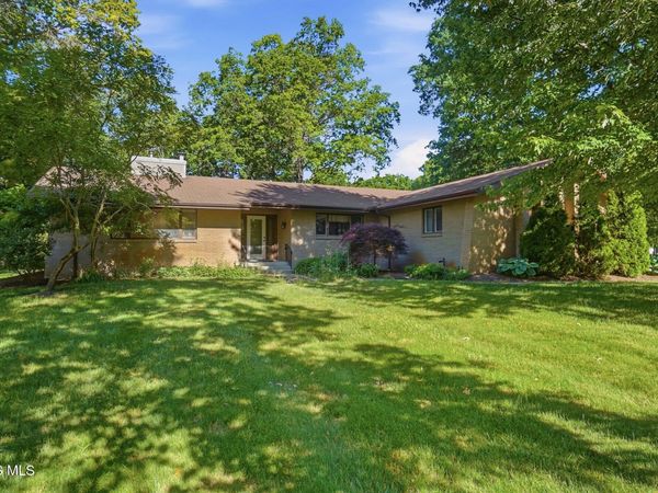 1005 Oak Park Drive, Toledo, OH 43617