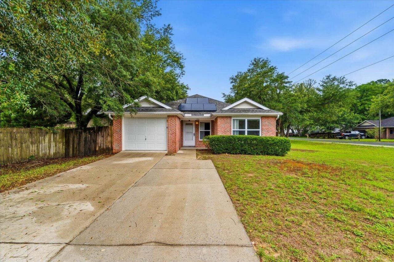 1740 Thomas Street, Niceville, FL 32578 Main Photo