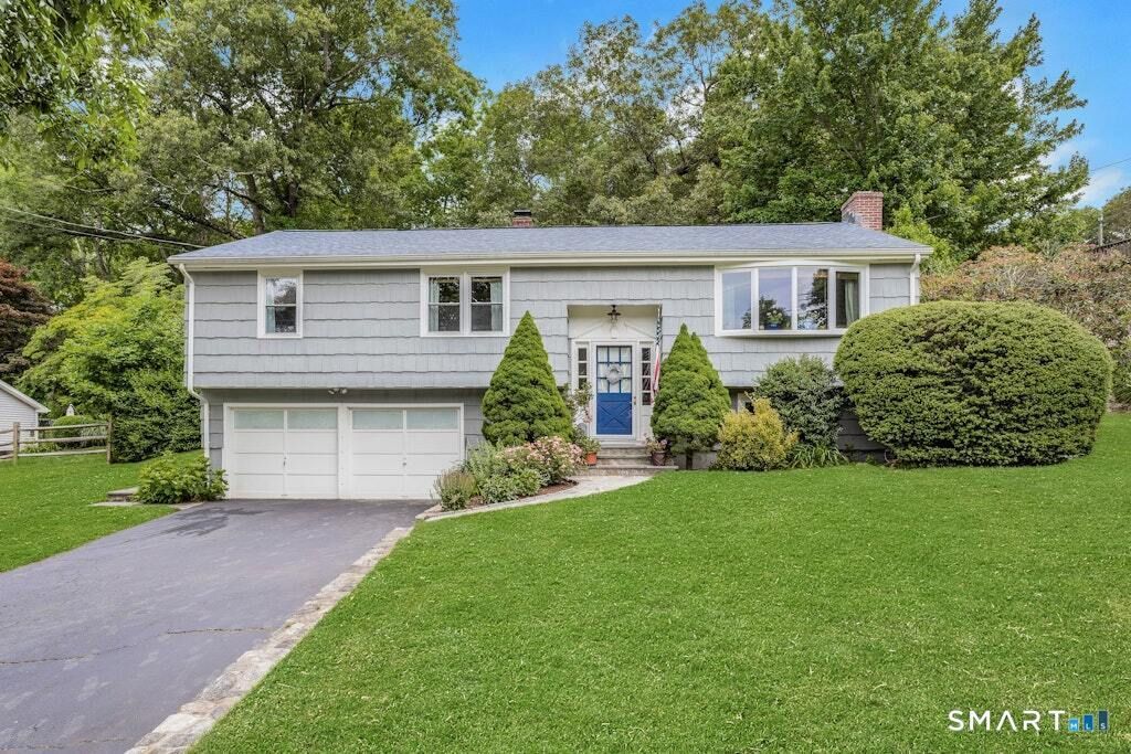 402 Wheeler Park, Fairfield, CT 06825 Main Photo