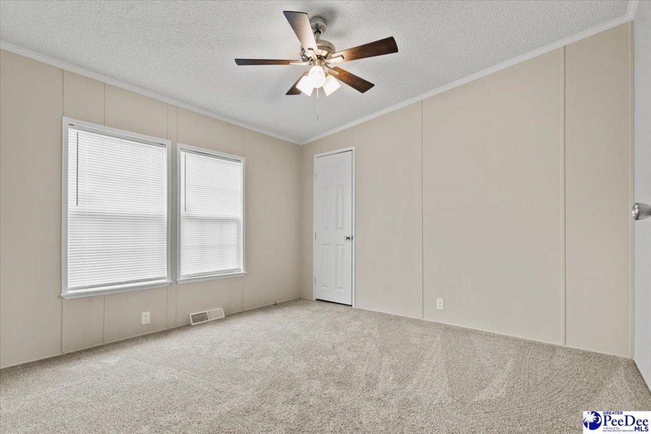 427 E Friendfield Rd Photo 33