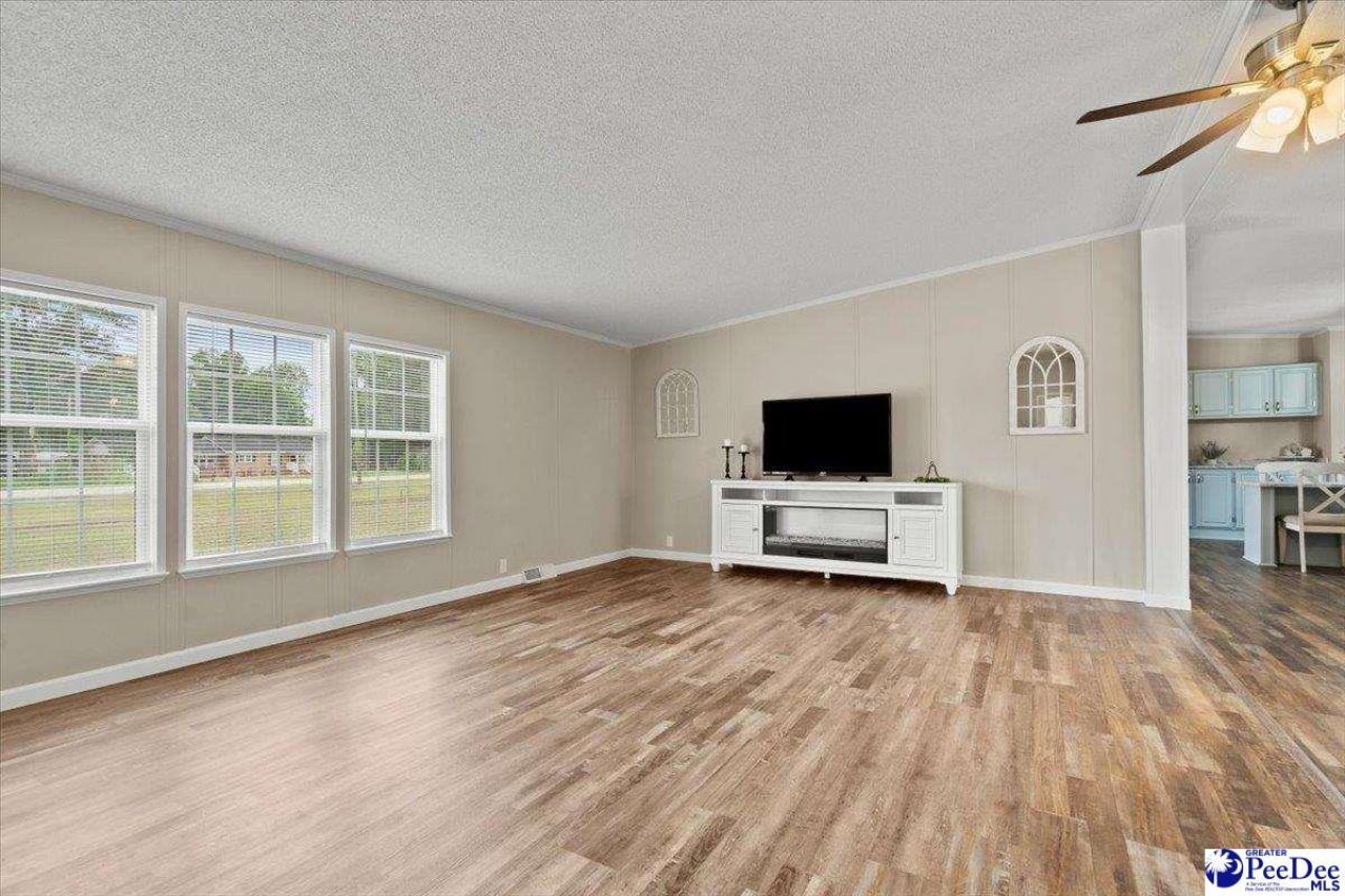 427 E Friendfield Rd Photo 9