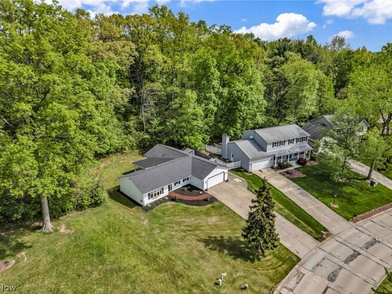 130 Graybark Lane, Amherst, OH 44001 Photo 2
