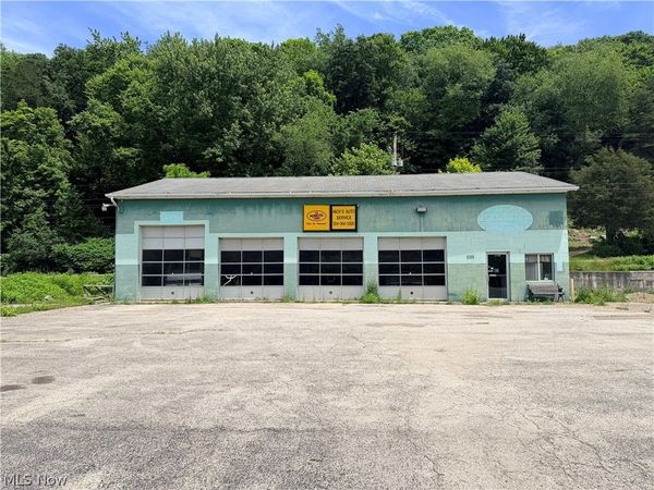 1130 North Chester Street, New Cumberland, WV 26047