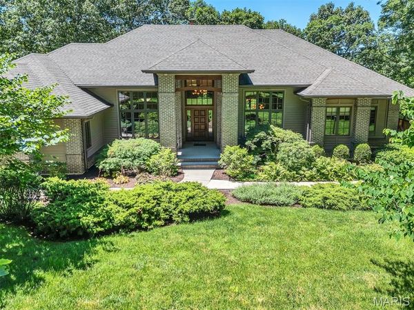 108 Bluffs Place , Eureka, MO 63025