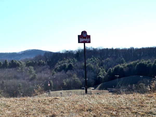 313 Airport RD , Hillsville, VA 24343