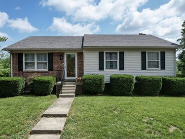 3700 Forest Green Drive, Lexington, KY 40517