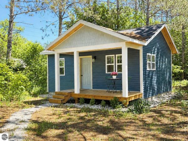 2759 North Drive, Traverse City, MI 49685