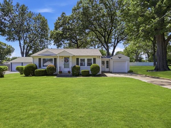 20 Bourbeau St, Chicopee, MA 01020