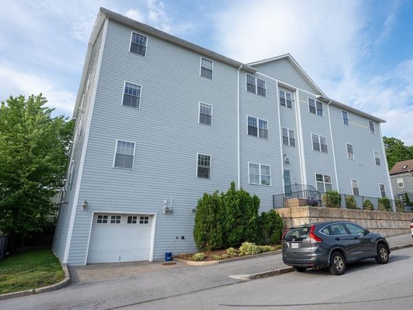 20 Willliam Street, Unit 8, Worcester, MA 01609