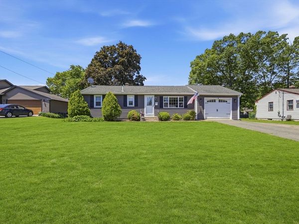 303 College St, Chicopee, MA 01020