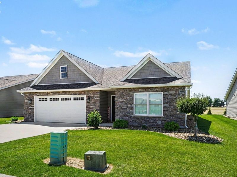 137 Centennial Drive, Bellevue, OH 44811 Photo 3