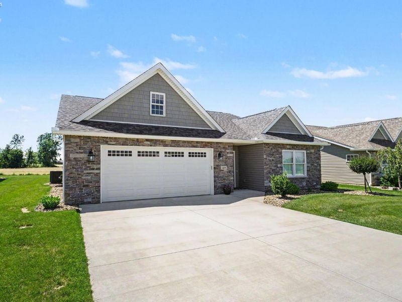 137 Centennial Drive, Bellevue, OH 44811 Photo 5