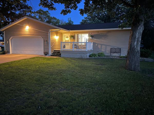 901 22nd Avenue SW, Austin, MN 55912