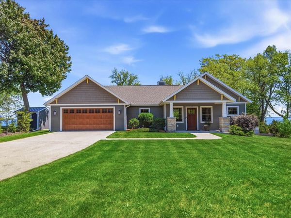 2727 Highland TERRACE, Sheboygan, WI 53083