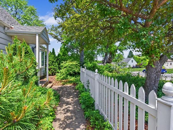 W165N8607 Dardis AVENUE, Menomonee Falls, WI 53051