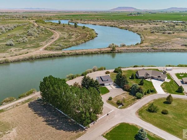 3071 E 670 N, ROBERTS, ID 83444