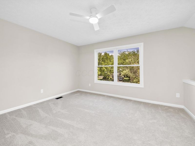 3320 Lindstrom Drive, Columbus, OH 43228 Photo 33