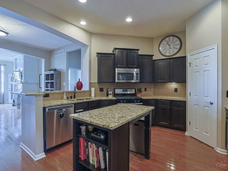 319 Turtle Creek Drive, Unit 113B, Loveland, OH 45140 Photo 12