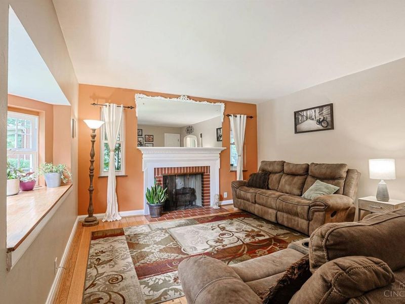 5042 Collinwood Place, Cincinnati, OH 45227 Photo 4