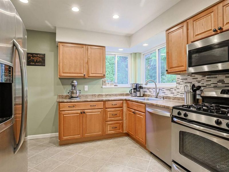 5042 Collinwood Place, Cincinnati, OH 45227 Photo 9