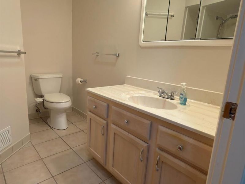 1074 Eastgate, Springfield Twp., OH 45231 Photo 17