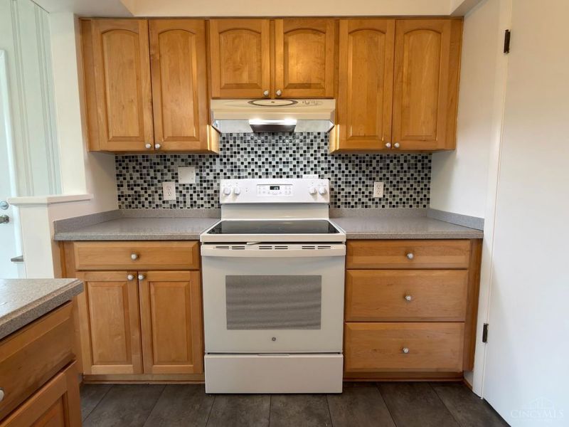 1074 Eastgate, Springfield Twp., OH 45231 Photo 8