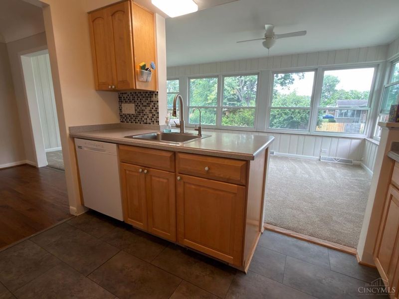 1074 Eastgate, Springfield Twp., OH 45231 Photo 9