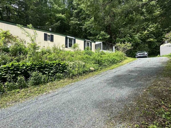 4 Reservoir Road, Brattleboro, VT 05301
