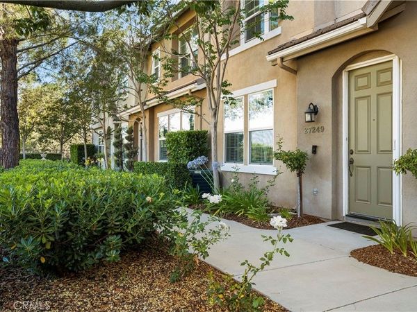 27249 Riverview Lane, Valencia, CA 91354