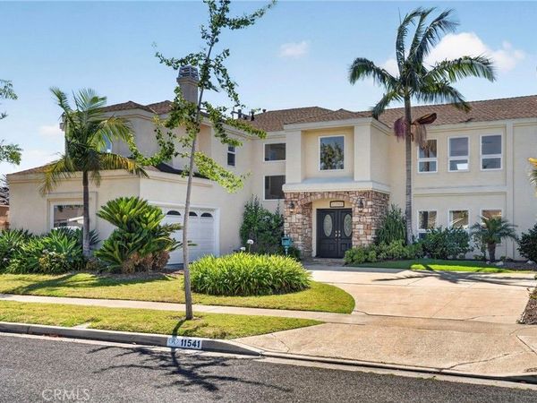 11541 Donovan Road, Rossmoor, CA 90720