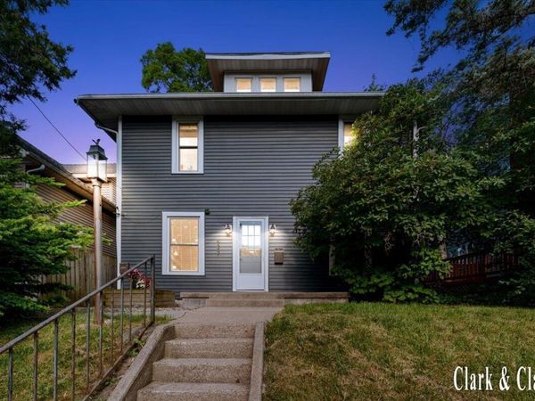 437 Rosewood Avenue SE, Grand Rapids, MI 49506