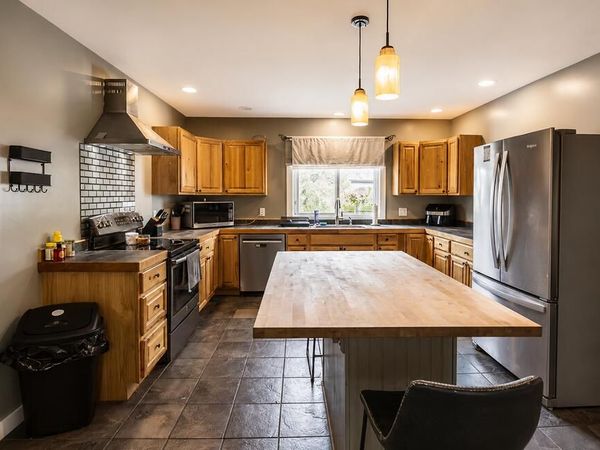16 Park Street , Madison, ME 04950