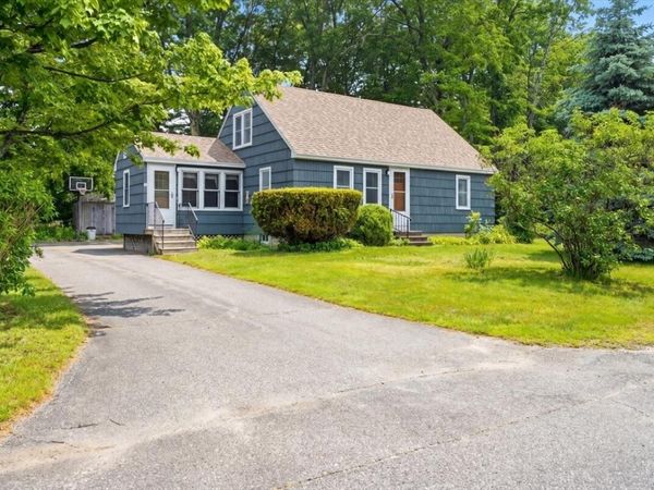 16 Woodland Avenue , Lisbon, ME 04252