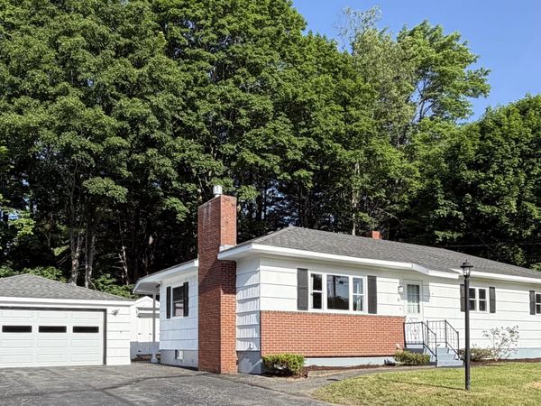 15 Arbor Drive, Veazie, ME 04401