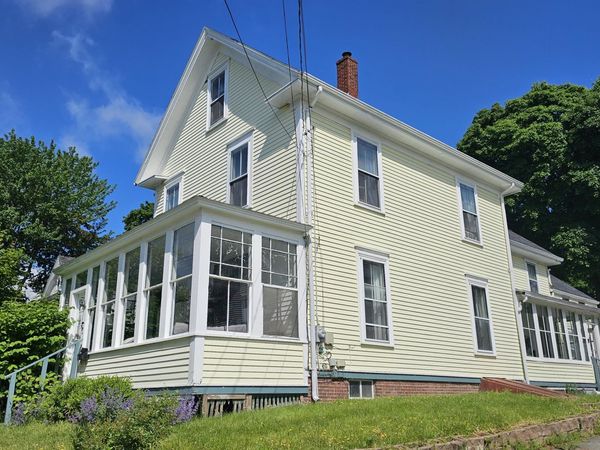 423 Hammond Street , Bangor, ME 04401