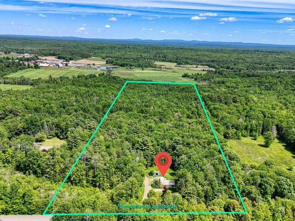 1075 Hill Road , Clinton, ME 04927