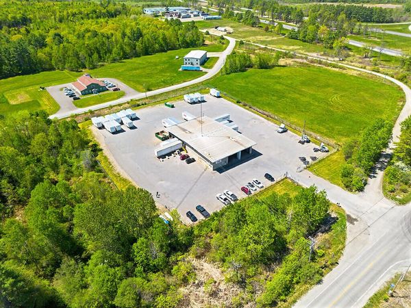 122 Lyons Road , Sidney, ME 04330