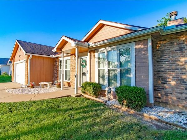 1213 Fox Run Drive, Warrensburg, MO 64093