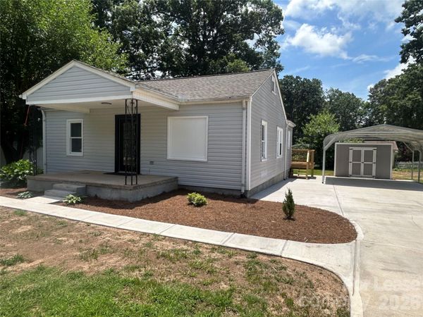 914 Linwood Road , Kings Mountain, NC 28086