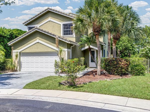 8020 NW 70th Avenue, Parkland, FL 33067