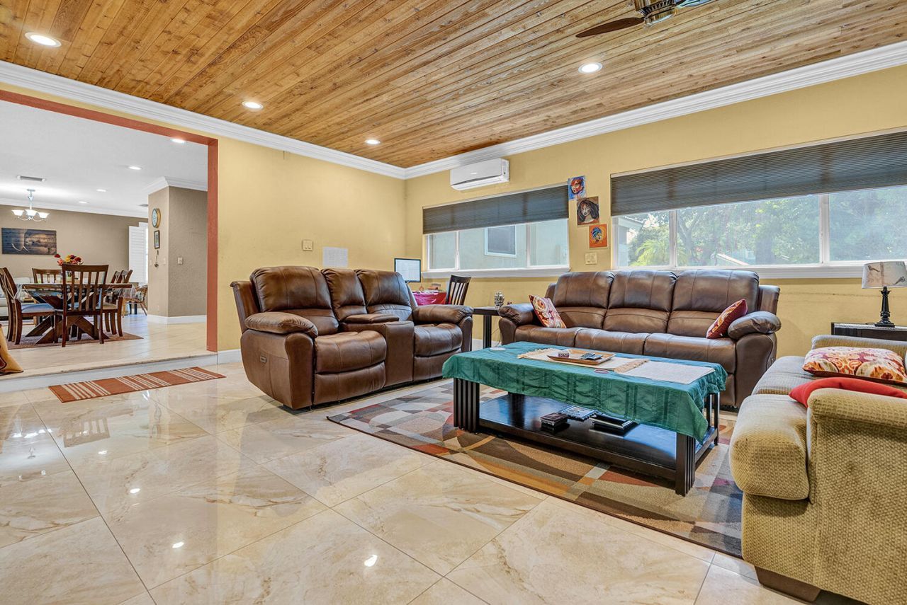 8020 NW 70th Avenue, Parkland, FL 33067 Photo