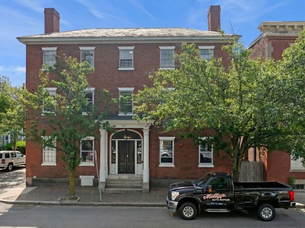 401 Essex, Salem, MA 01970