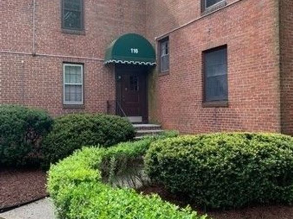 116 Floral St, Unit 4, Newton, MA 02161