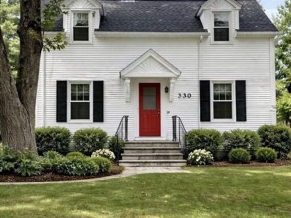 330 Newman Ave, Seekonk, MA 02771