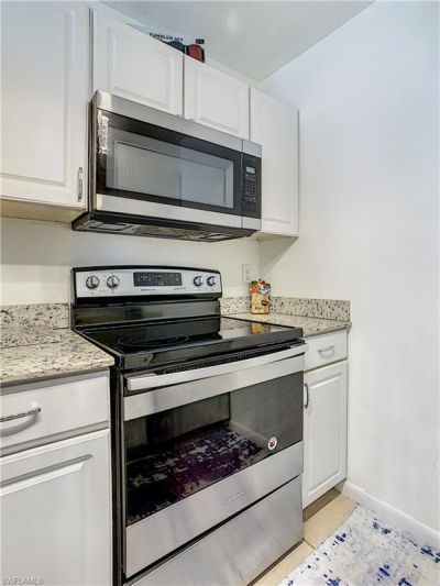 4625 Bayshore Dr , Unit D8, Naples, FL 34112 Photo